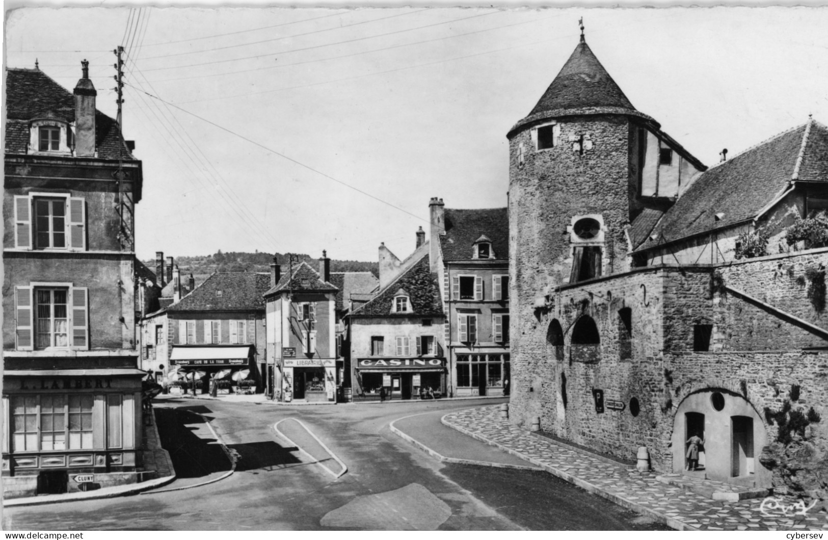 BUXY - Place De La Tour Rouge - CPSM PF - Autres & Non Classés