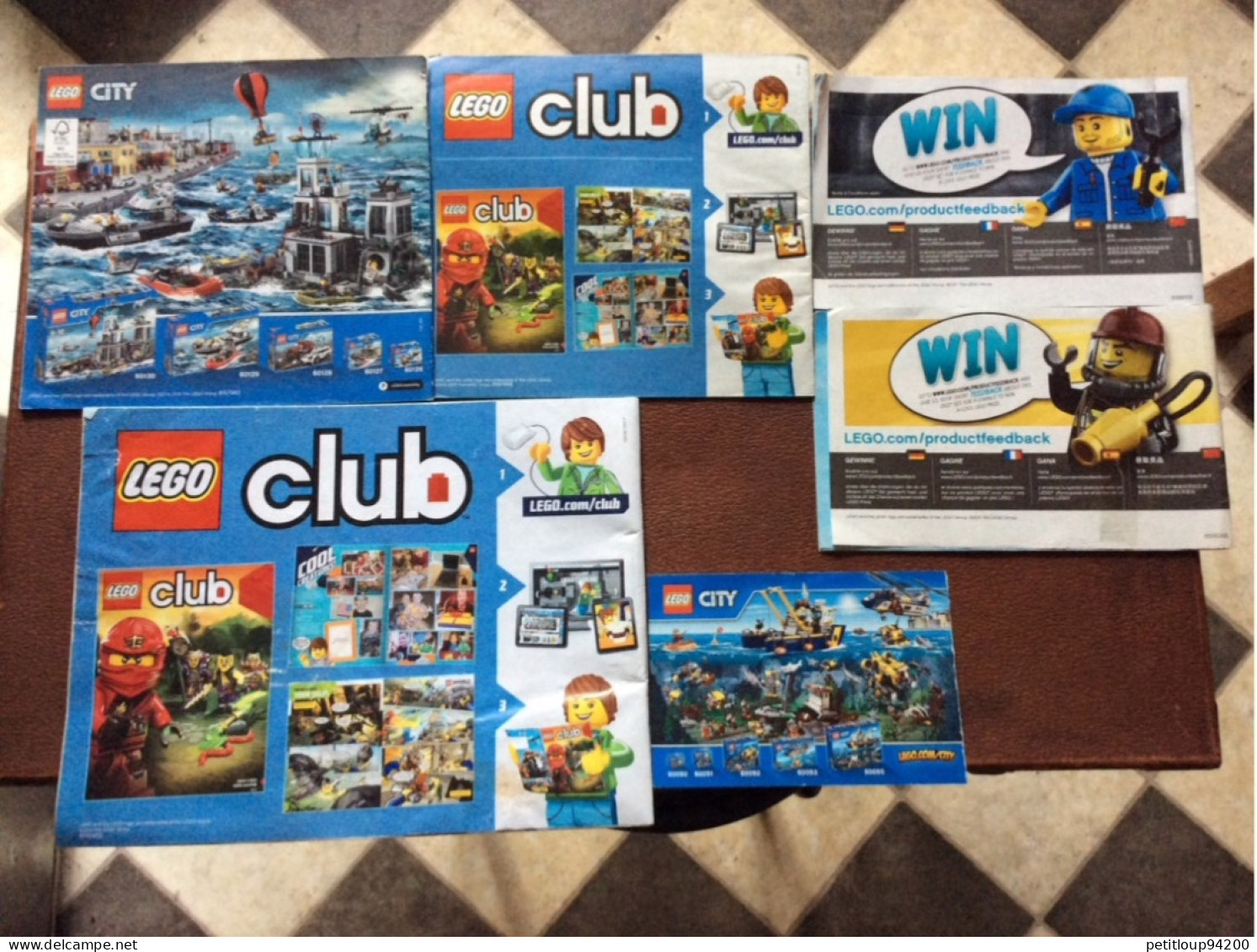 12 Catalogues  LEGO City - Catalogs