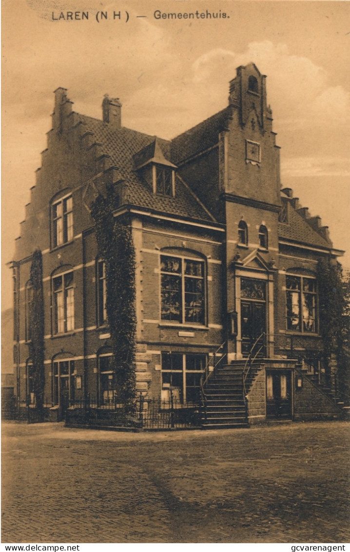 LAREN      GEMEENTEHUIS        2 SCANS - Laren (NH)