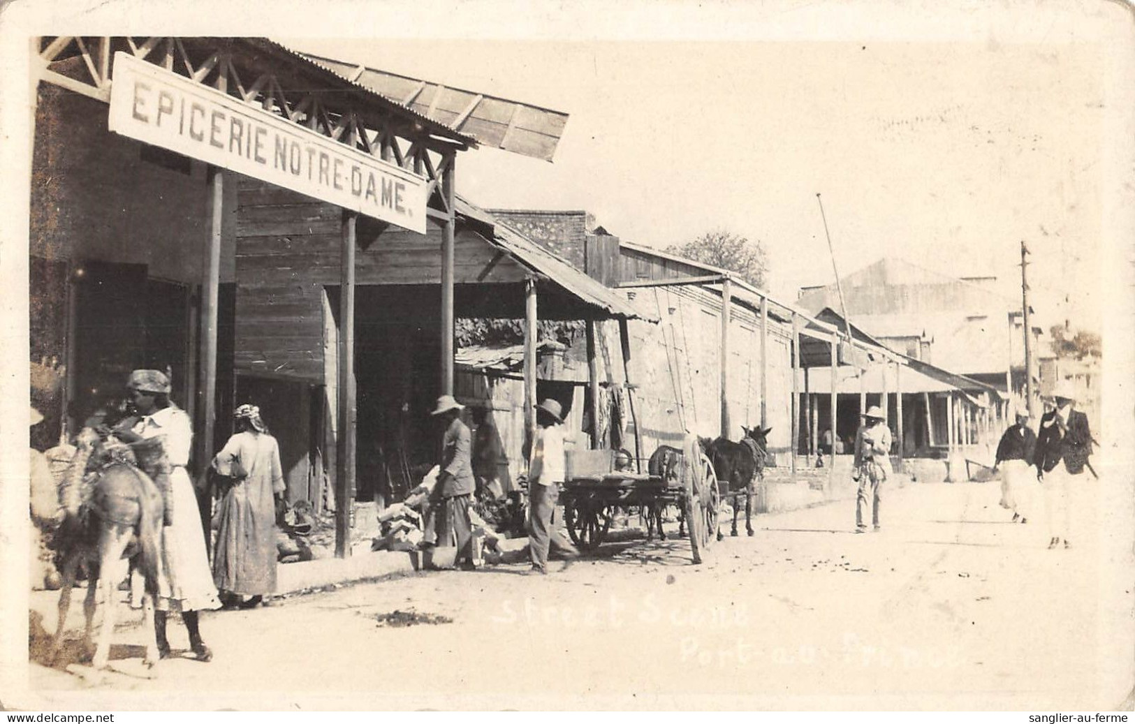 CPA ANTILLES HAITI CARTE PHOTO SUITE A PORT AU PRINCE STREET SCENE EPICERIE NOTRE DAME - Haiti