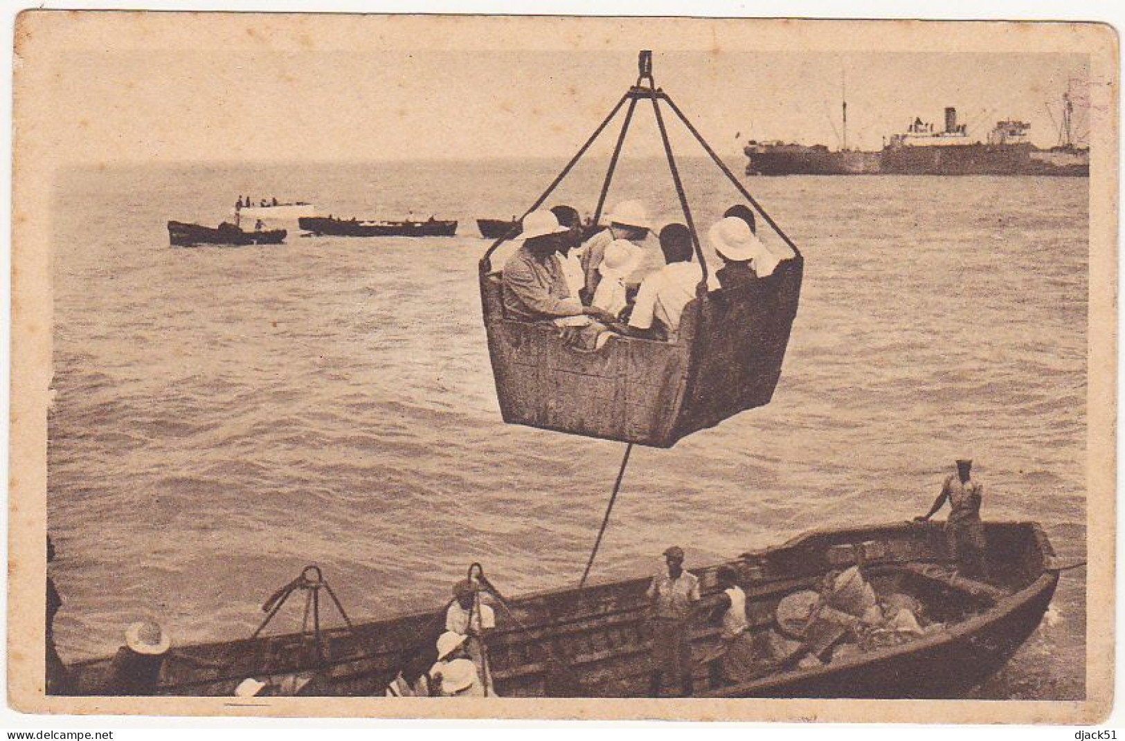 Afrique / Bénin / COTONOU - LE "PANIER" SERVANT A L'EMBARQUEMENT DES PASSAGERS / 1949 - Benin