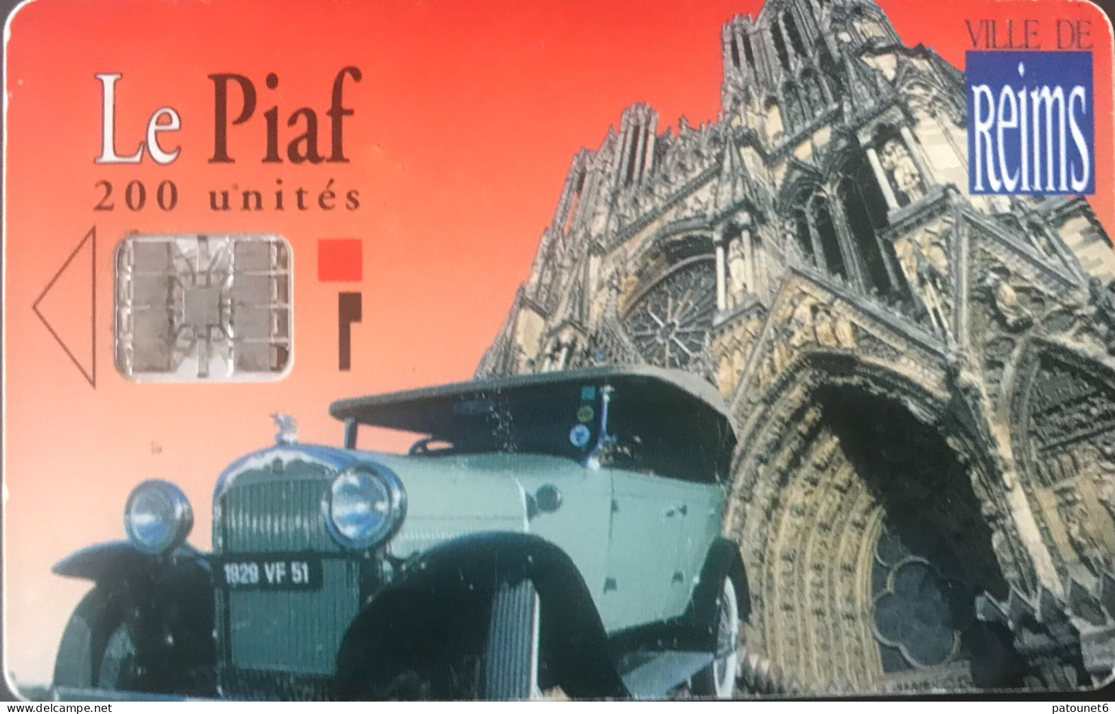 PIAF   -  REIMS   -   Voiture + Cathédrale  (fond Rouge)  - 220 Unités - Cartes De Stationnement, PIAF