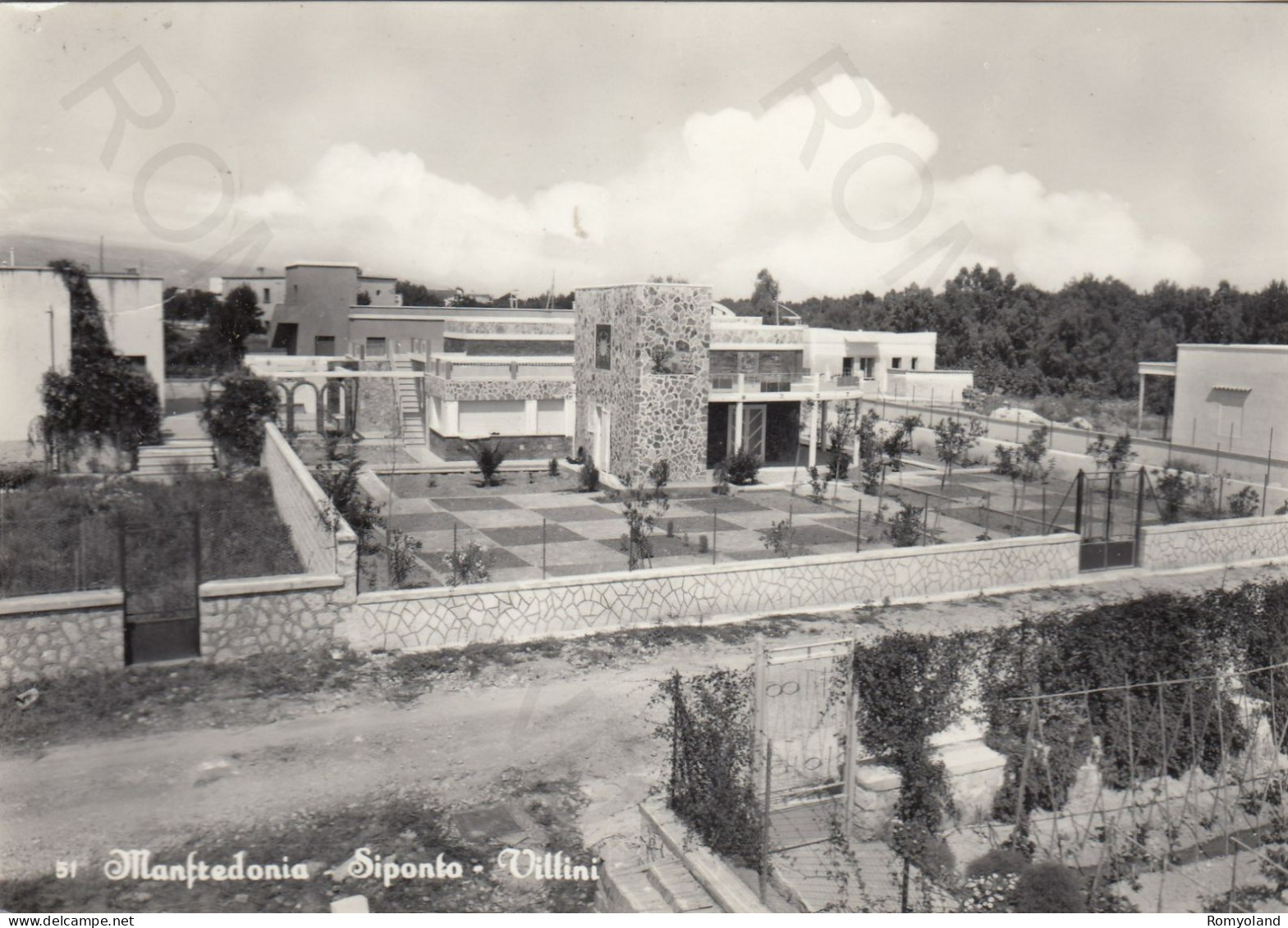 CARTOLINA  MANFREDONIA,PUGLIA-SIPONTO-VILLINI-STORIA,MEMORIA,CULTURA,RELIGIONE,IMPERO ROMANO,BELLA ITALIA,VIAGGIATA 1958 - Manfredonia