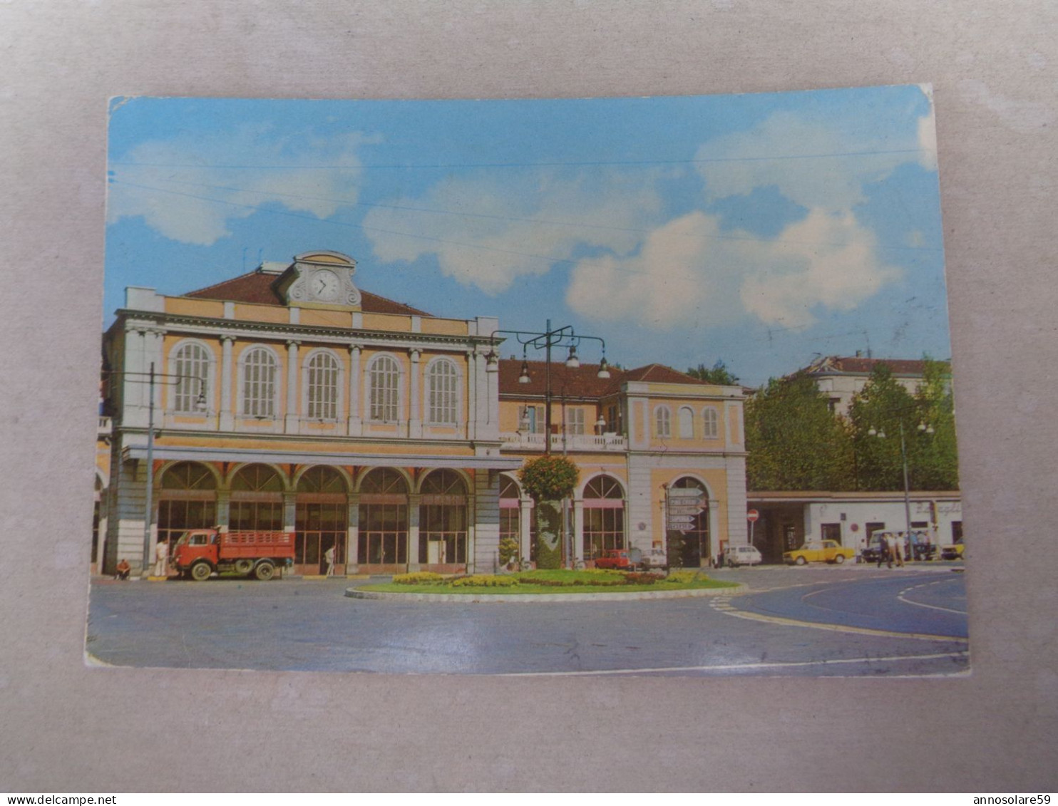 CARTOLINA: TORINO - STAZIONE DI PORTA SUSA (MOVIMENTATA, AUTO D'EPOCA) - VIAGGIATA - F/G - COLORI - Stazione Porta Nuova