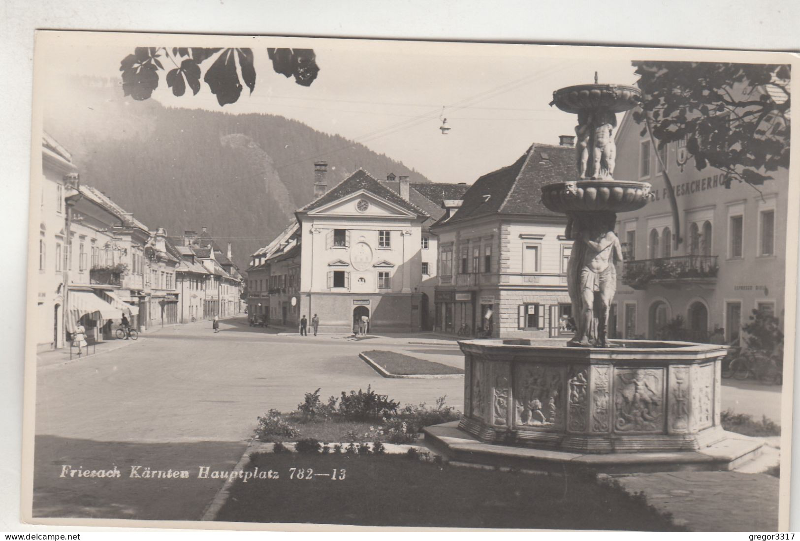 C9740) FRIESACH - Kärnten - Hauptplatz - Brunnen Friesacherhof - Häuser ALT !! Frank Verlag 782-13 ALT !! - Friesach