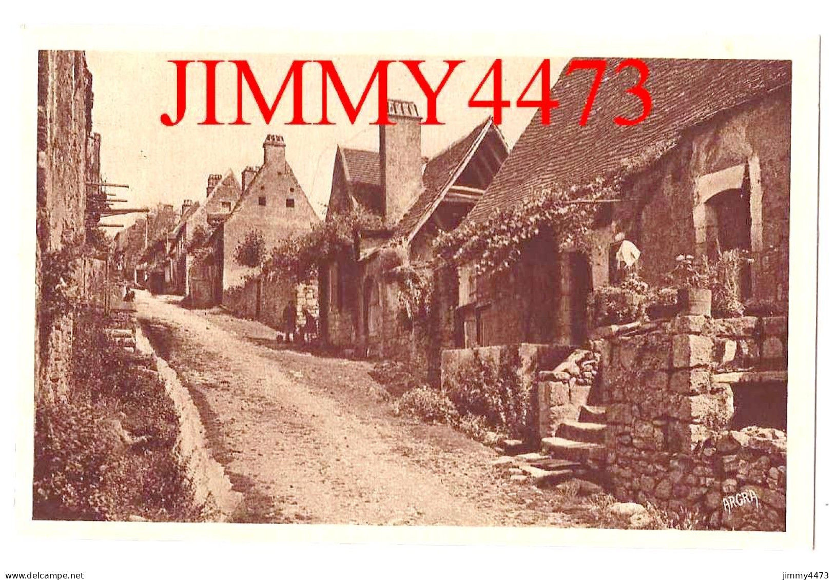 CPA - DOMME (Dordogne) - Une Rue Escarpée Aux Logis Rustiques ( Arr. De Sarlat ) N° 687 - Edit. Les Arts Graphiques - Domme