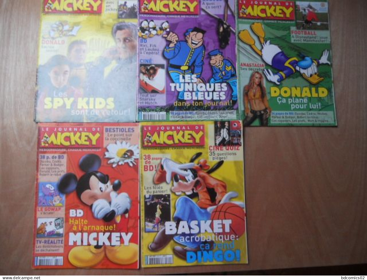 Le Journal De Mickey LOT DE 5 BD DU N° 2709 2707 2706  2705 2704 LOT N°5 - Wholesale, Bulk Lots