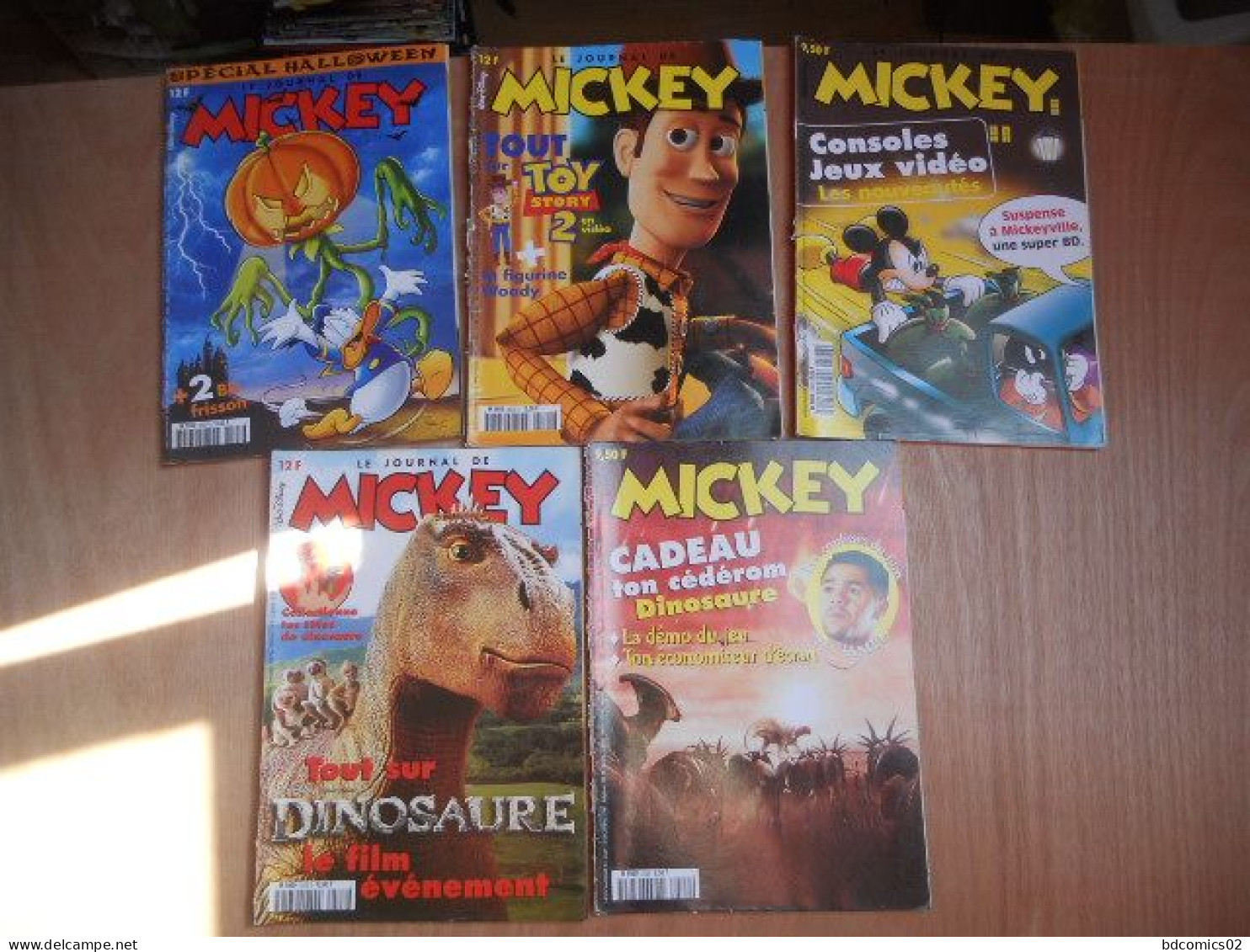 Le Journal De Mickey LOT DE 5 BD N°2523/ 2525/ 2526/ 2528/ 2529 LOT N°15 - Paquete De Libros