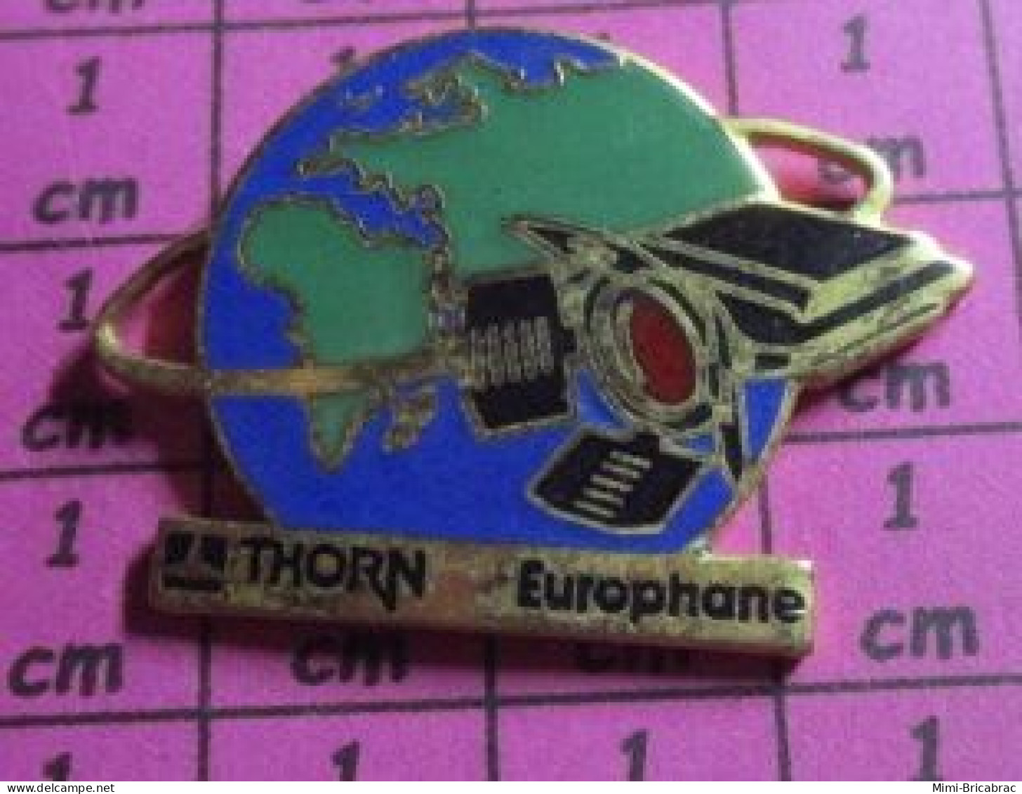 513d Pin's Pins / Beau Et Rare / THEME : ESPACE / GLOBE TERRESTRE SATELLITE ? THORN EUROPHANE - Ruimtevaart