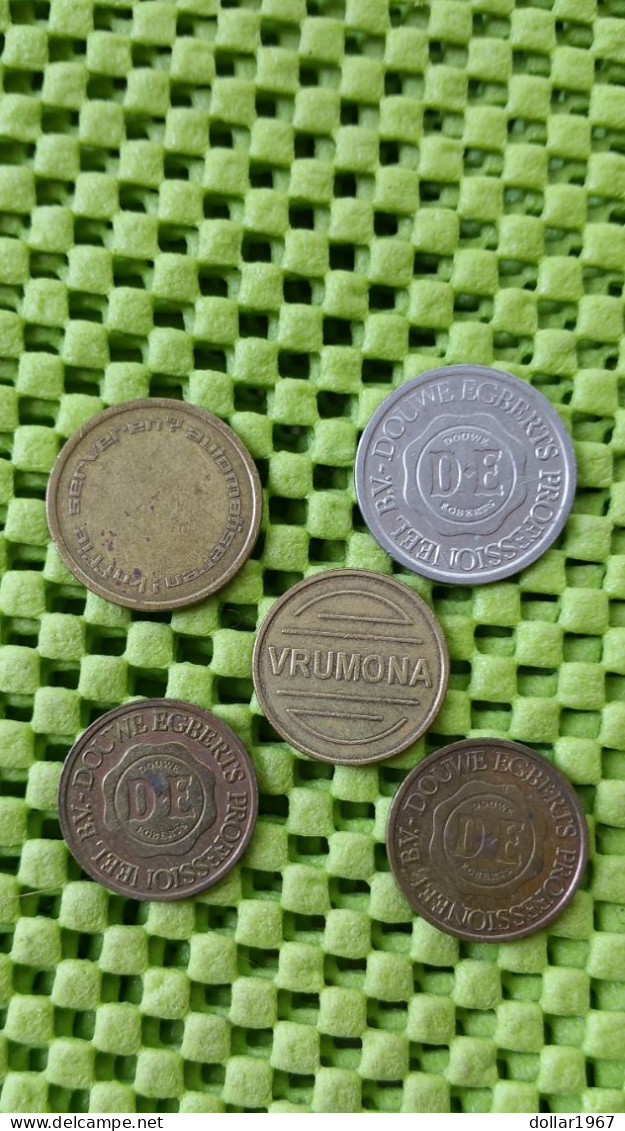 Token : 3 X D.E , Douwe Egberts  1 X Vrumona , Automatic Holland -  Foto's  For Condition. (Originalscan !!) - Firma's