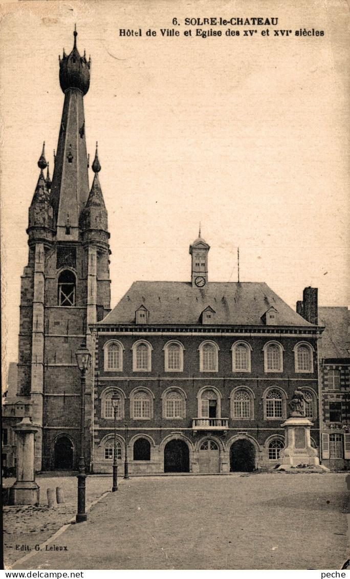 N°105048 -cpa Solre Le Château -l'hôtel De Ville- - Solre Le Chateau