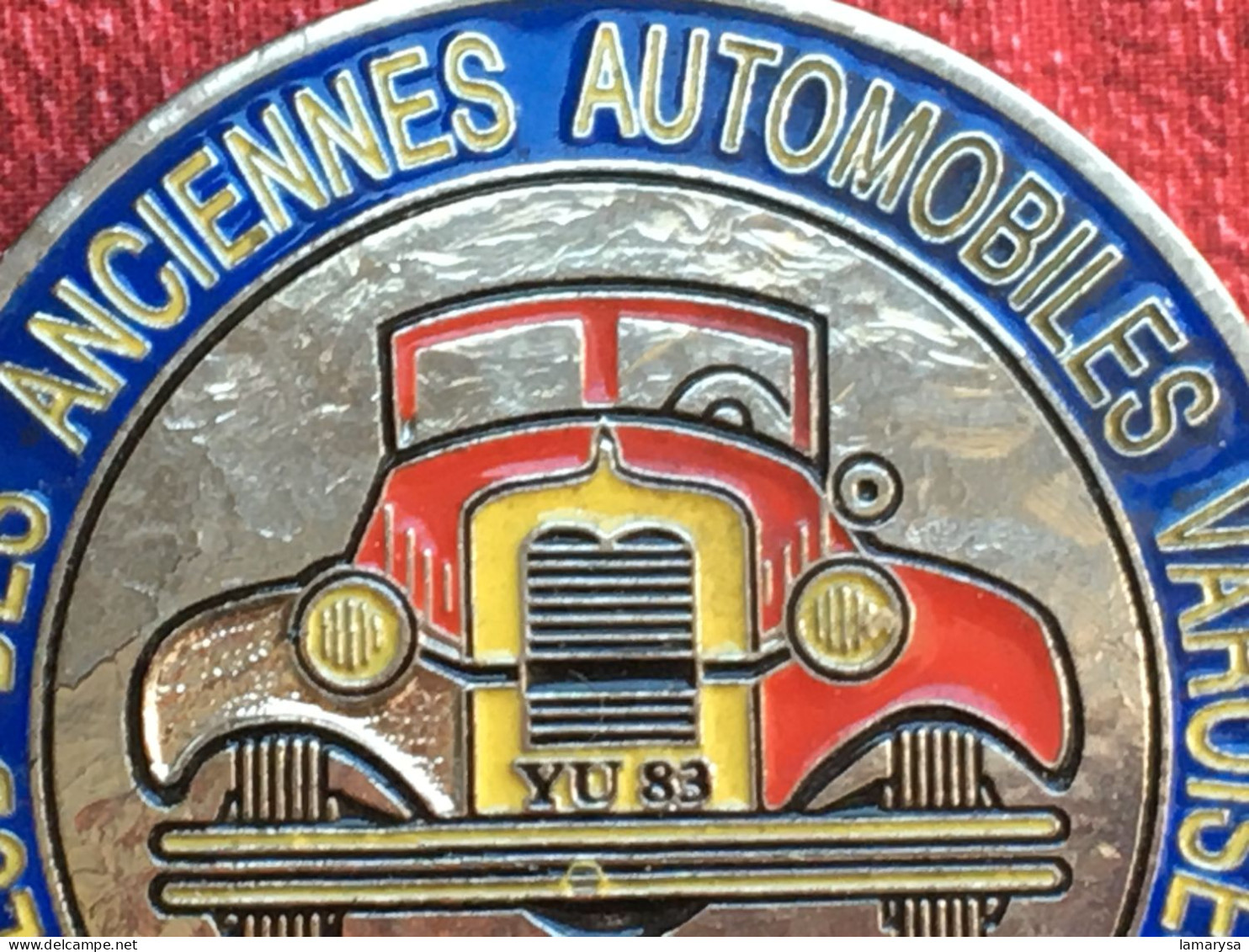 Plaque Emmaillée-Macaron De Calandre Badge De Voiture Automobile-Club Des Anciennes Automobiles Varoise-Blason Toulon - Voitures