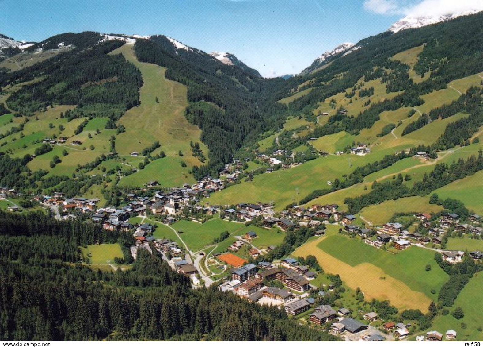 1 AK Österreich / Salzburger Land * Blick Auf Maishofen Und Saalbach - Luftbildaufnahme * - Saalbach