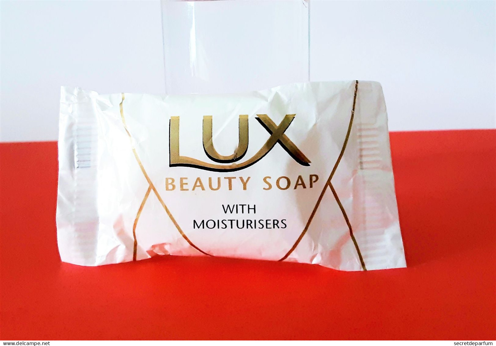 Miniatures De Parfum Savon Publicitaire  LUX BEAUTY SOAP Sous Blister 15 GR - Prodotti Di Bellezza
