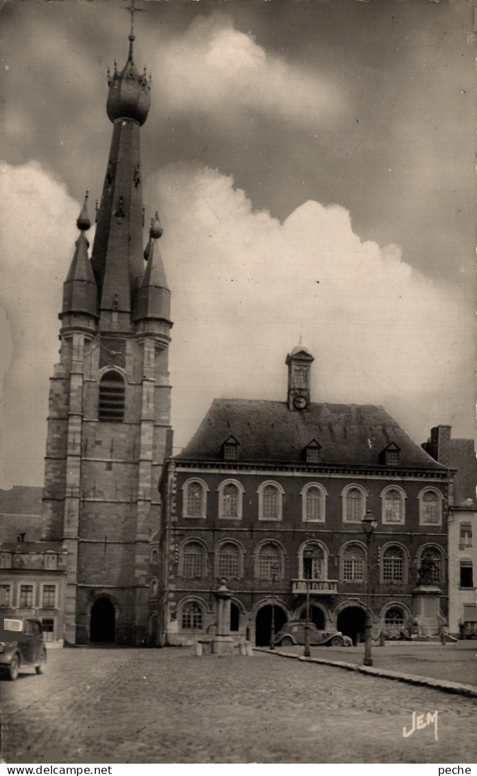 N°105086 -cpsm Solre Le Château -l'église- - Solre Le Chateau