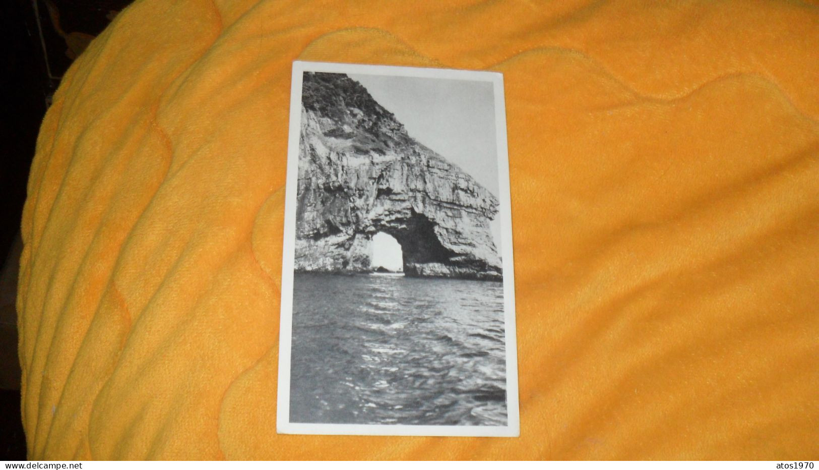 CARTE POSTALE ANCIENNE DE 1951../ CACHETS ST PIERRE ET MIQUELON..LE CAP PERCE..+ TIMBRES X3 - Lettres & Documents