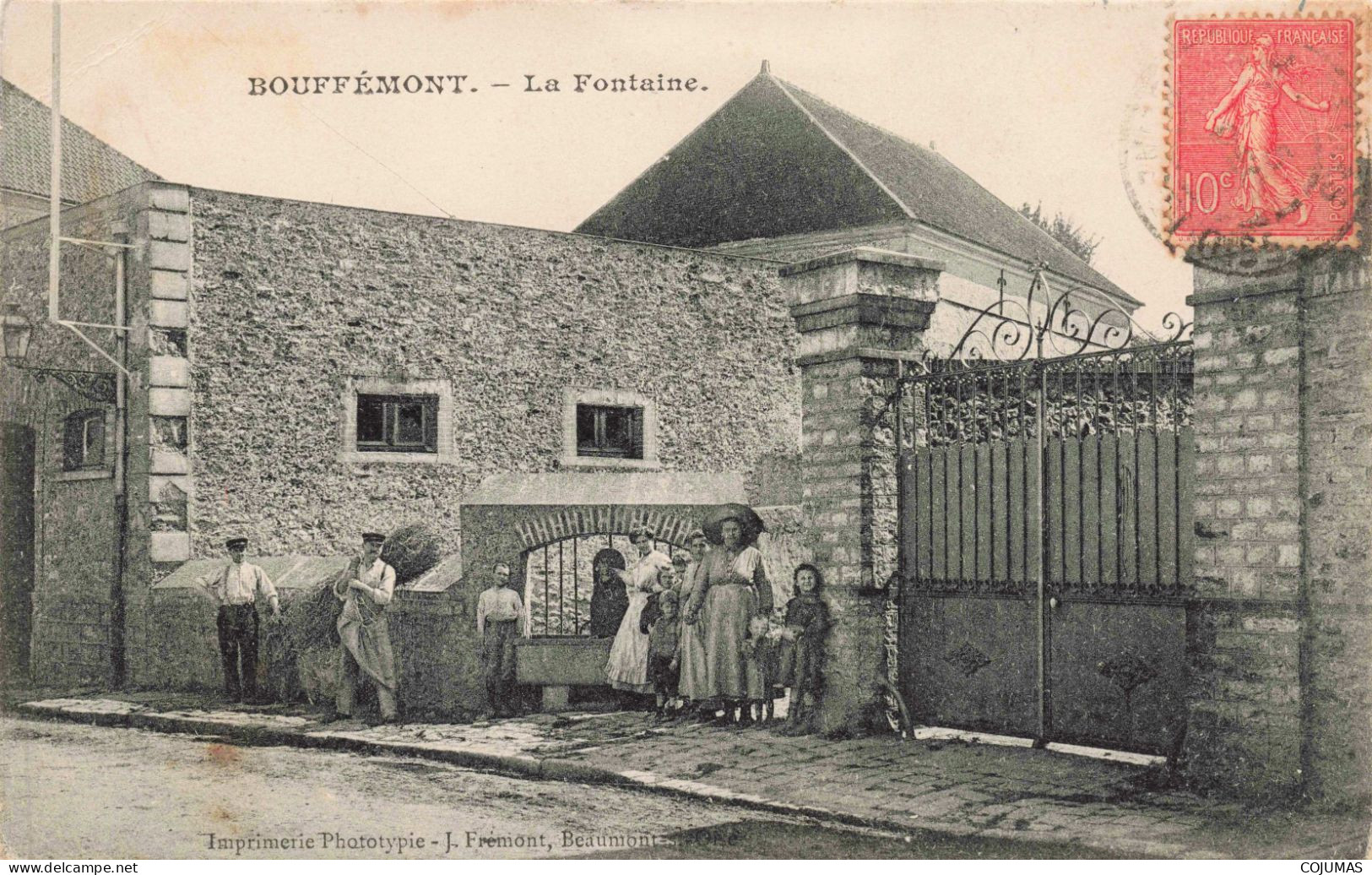 95 - BOUFFEMONT - S17717 - La Fontaine - En L'état Pli - Bouffémont