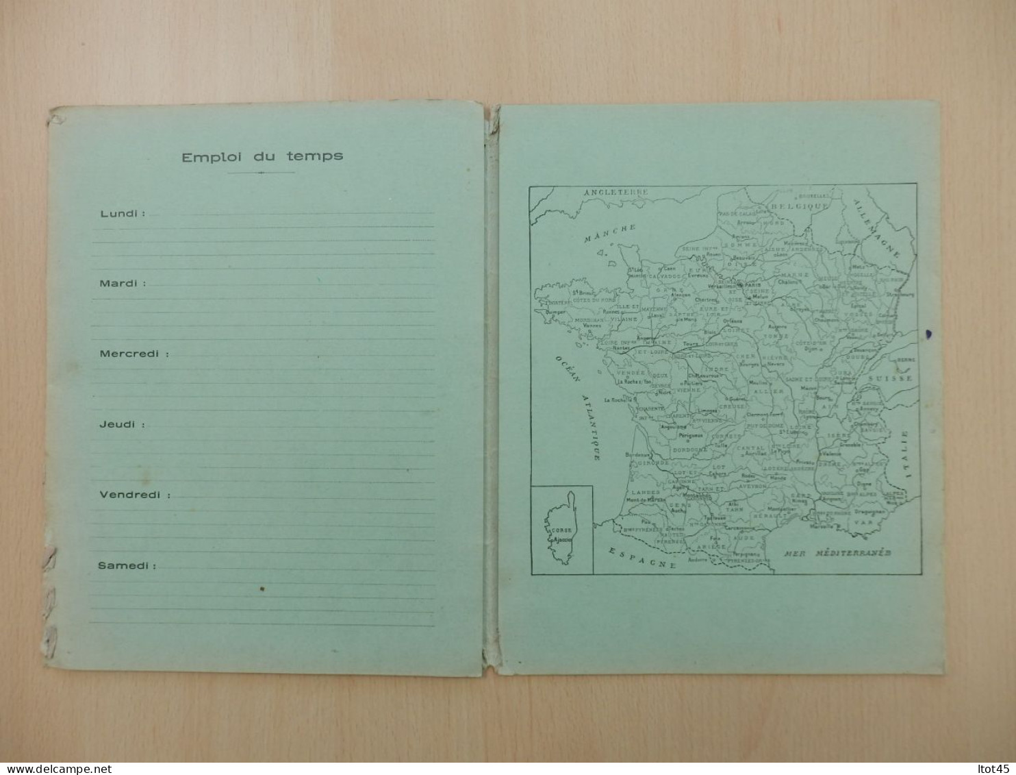 PROTEGE-CAHIER LE CHARLEMAGNE - Protège-cahiers