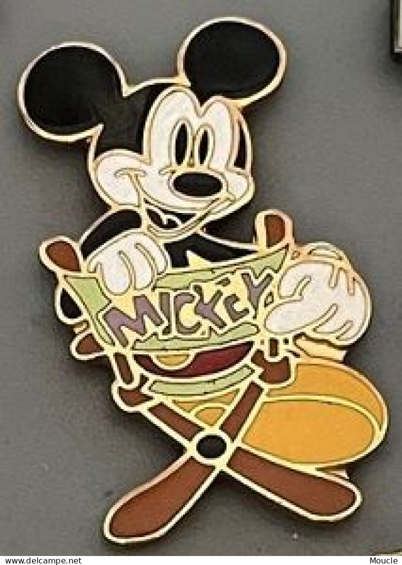 MICKEY - WALT DISNEY - MOUSE - SOURIS - CHAISE DE REALISATEUR - METTEUR EN SCENE - COMEDIEN - ARTISTE - MAUS -      (32) - Disney