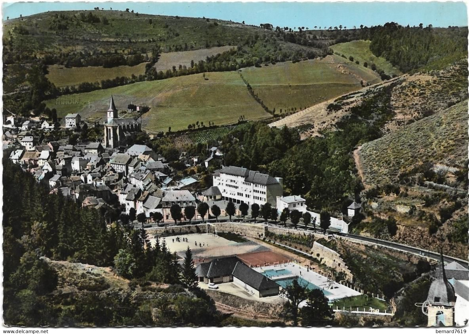 15 Chaudes Aigues  - Vue Generale Aerienne - Carlat