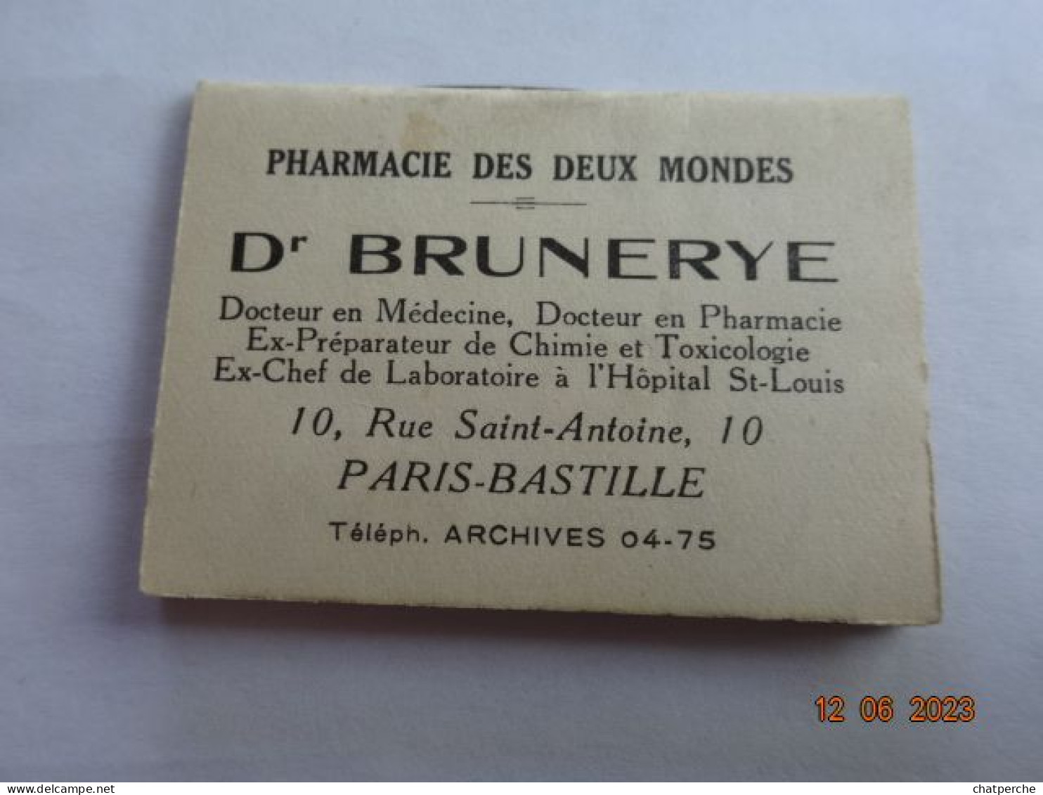 CALENDRIER 1928 PORTRAIT DE FEMME  PHARMACIE DES DEUX MONDE DR. BRUNERYE PARIS - Petit Format : 1921-40