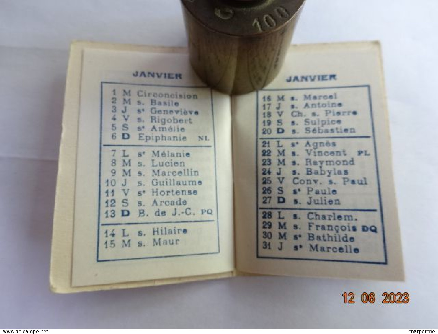 CALENDRIER 1924 FILLETTE ET SA CRUCHE LIBRAIRIE  E. MAZILLE PARIS - Petit Format : 1921-40