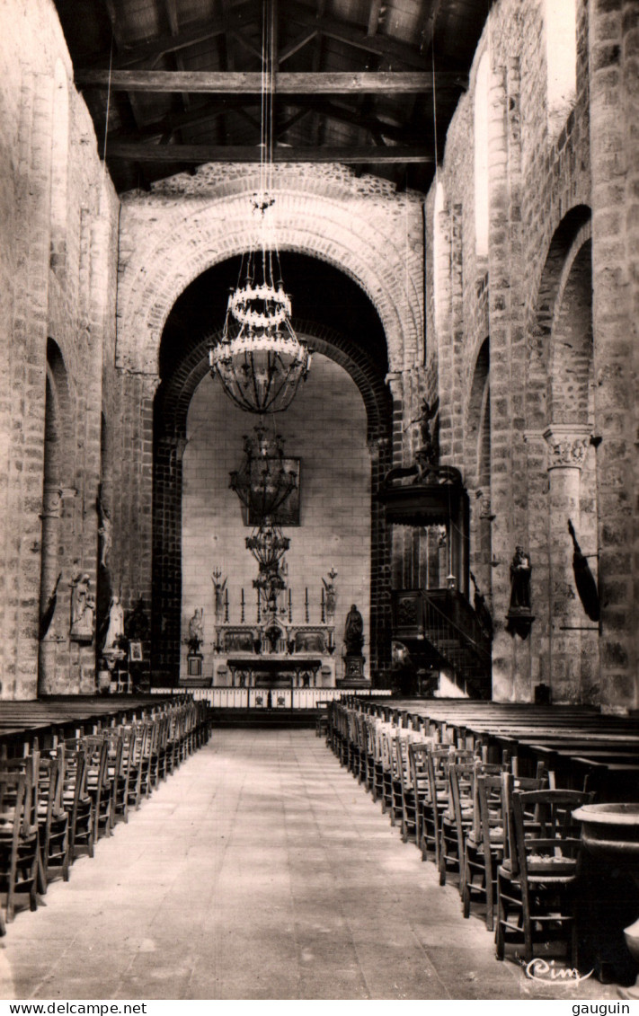 CPSM - La CHAIZE-Le-VICOMTE - Intérieur De L'église - Edition Combier - La Chaize Le Vicomte