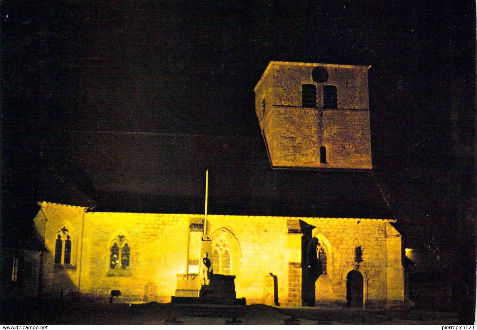 55 - Damvillers - Eglise Paroissiale (XIVe - XVe Siècles) - Eclairage Nocturne - Damvillers