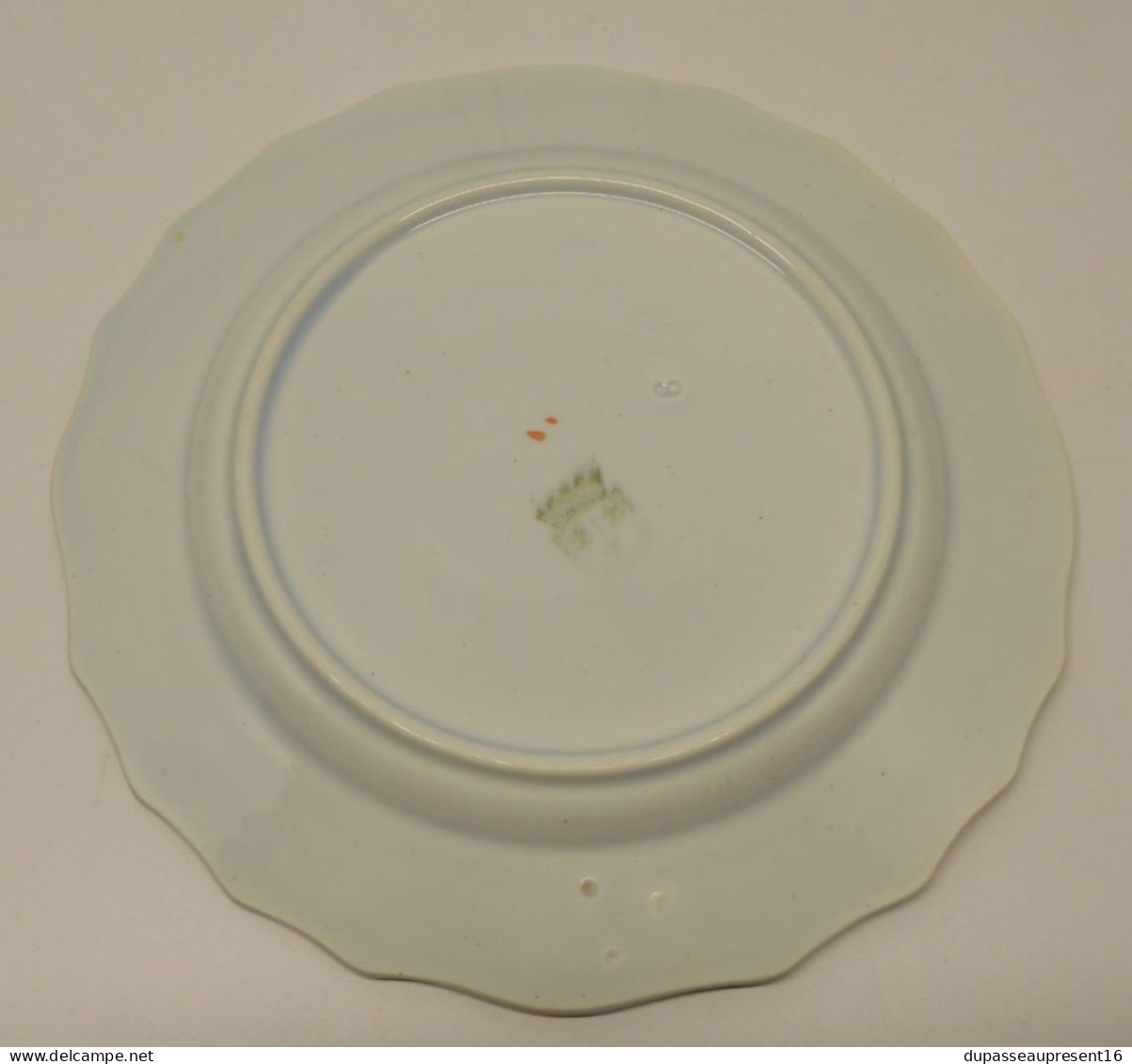 -ASSIETTE A DESSERT CERAMIQUE SAINT AMAND HAMAGE ANCIENNE MOIS de MARS XXe   E