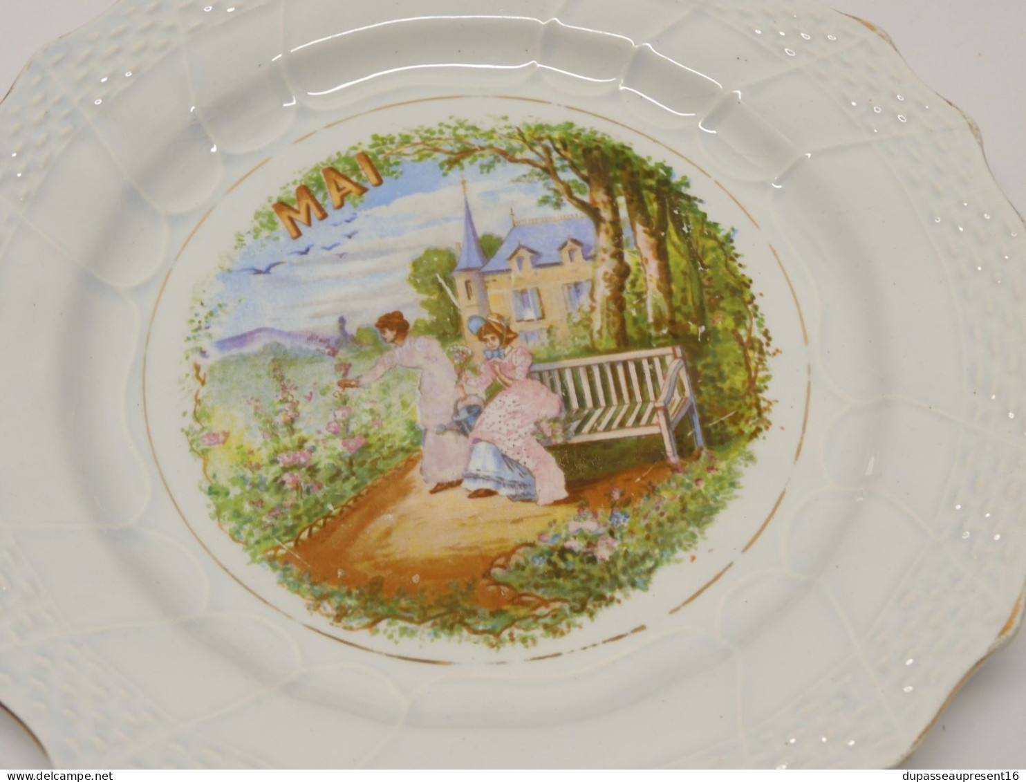 -ASSIETTE A DESSERT CERAMIQUE SAINT AMAND HAMAGE ANCIENNE MOIS de MAI XXe   E