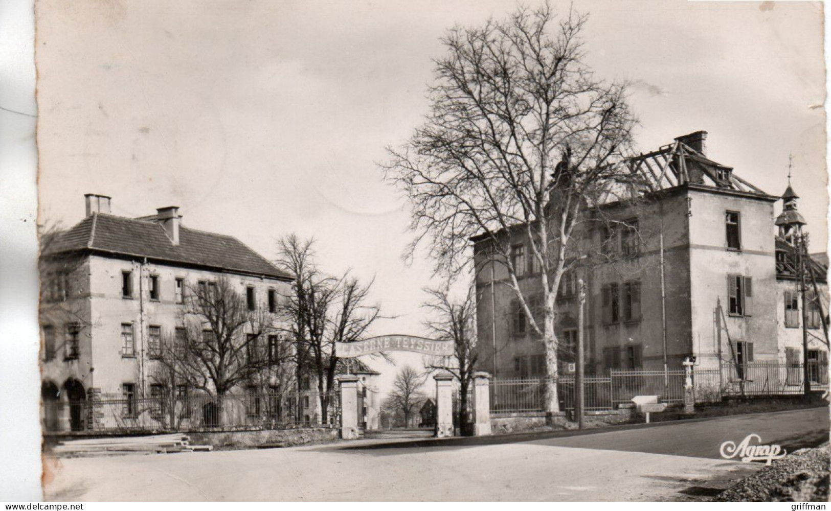 BITCHE LA CASERNE TEYSSIER 1950 CPSM 10X15 TBE - Chateau Salins