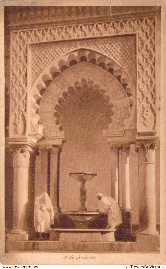 Algérie - A La Fontaine - Carte Postale Ancienne - Scenes