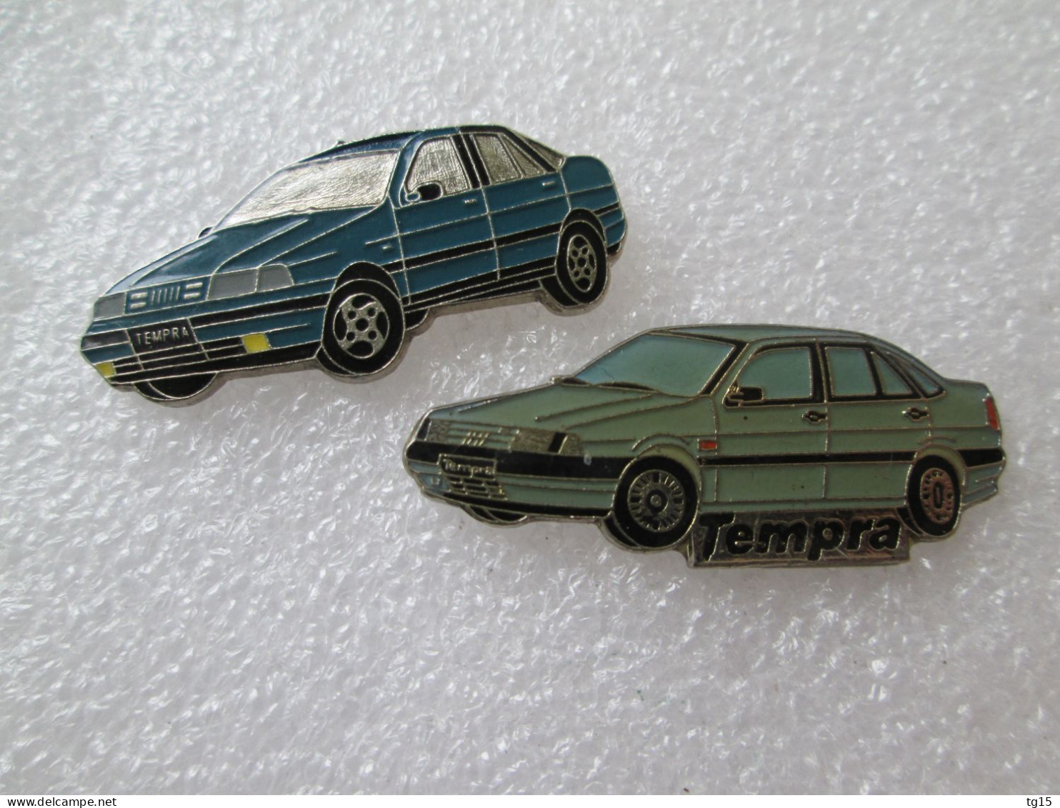 PIN'S     LOT  2  FIAT  TEMPRA - Fiat