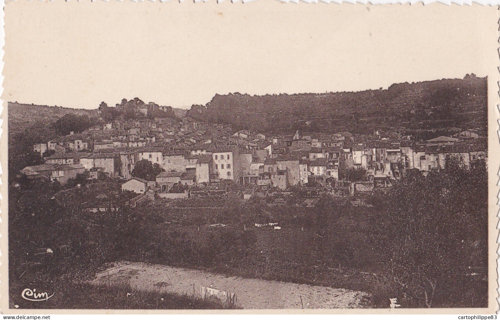 VAR 83 SALERNES VUE GENERALE - Salernes