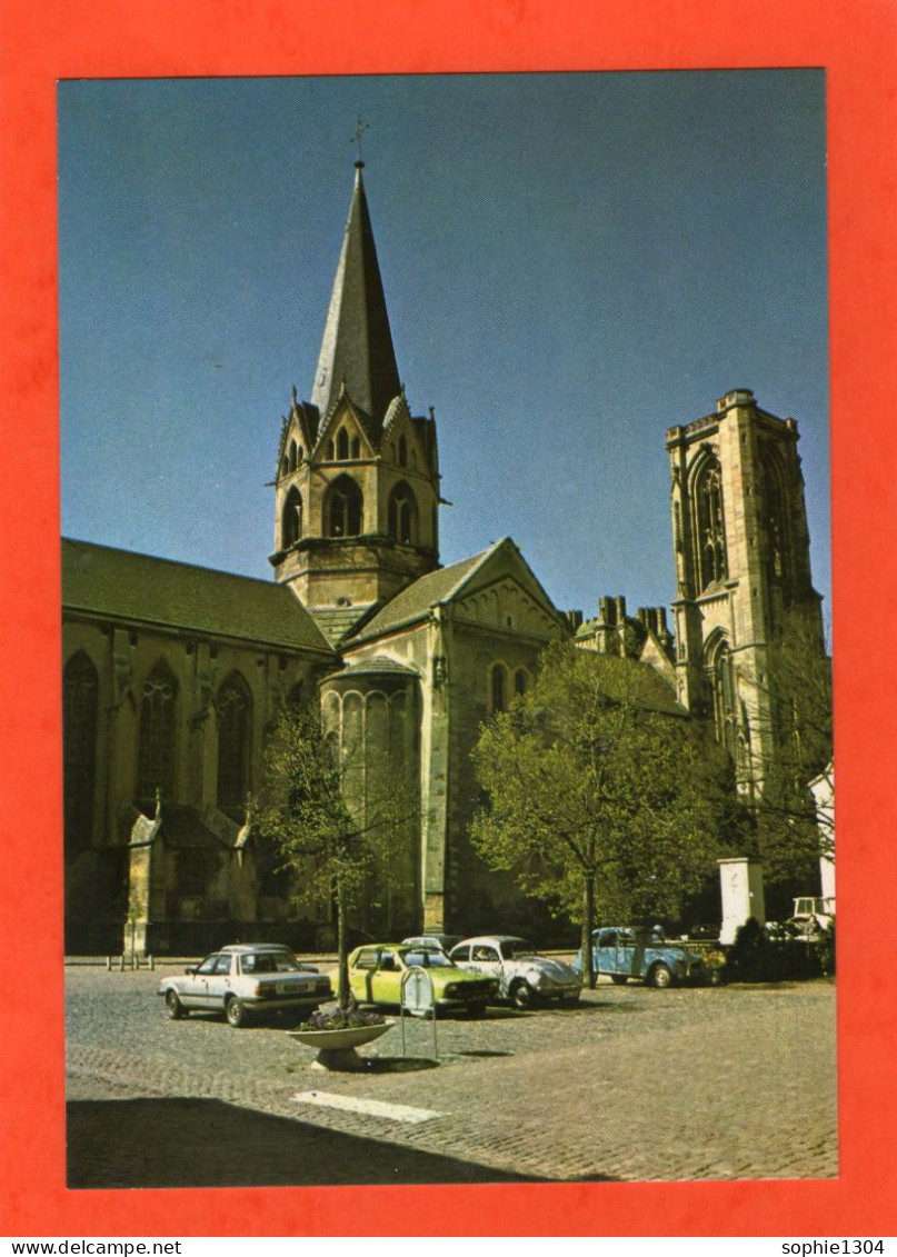 ROUFFACH - La Cathédale Notre-Dame De L'Assomption - (Vieilles Voitures) - - Rouffach