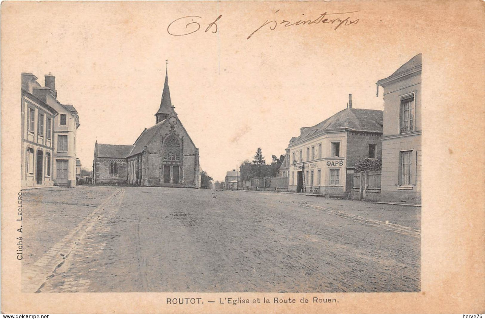 ROUTOT - L'Eglise Et La Route De Rouen - Routot