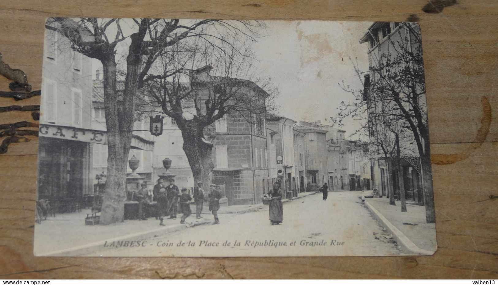 LAMBESC : Cours De La Place De La Republique Et Grande Rue ............ 1106-58 - Lambesc