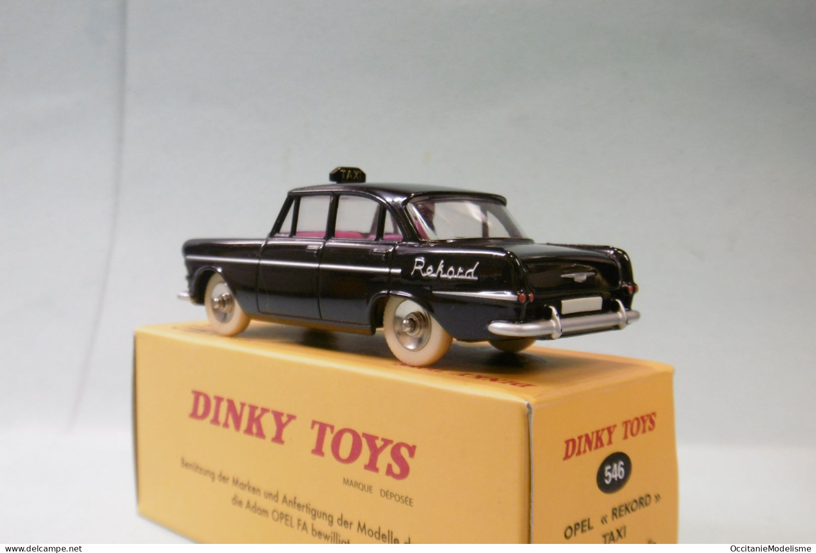 Dinky Toys / Atlas - OPEL REKORD TAXI Noir Réf. 546 BO 1/43 - Dinky