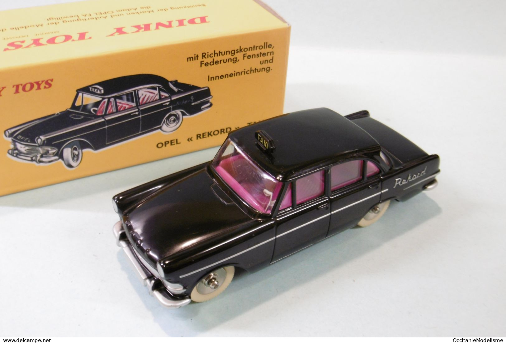 Dinky Toys / Atlas - OPEL REKORD TAXI Noir Réf. 546 BO 1/43 - Dinky