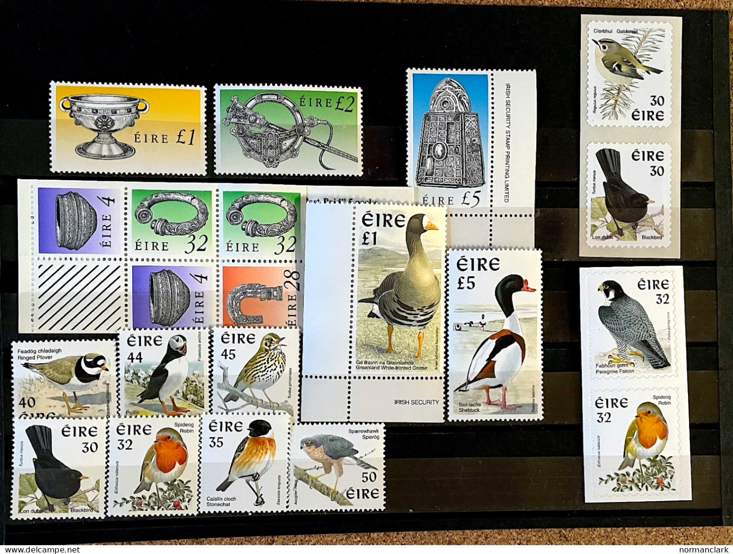 IRELAND 1968-1998 COLLECTION OF U/M DEFINITIVES WITH VALUES TO £5 (49) - Collections, Lots & Series