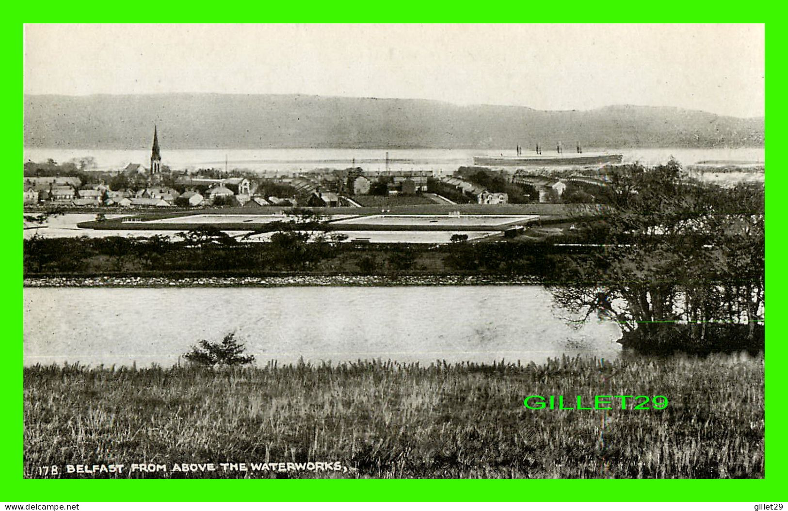 BELFAST, IRLANDE DU NORD - VIEW FROM ABOVE THE WATERWORKS - SHIP IN DISTANCE - THE SIGNAL SERIES - - Belfast