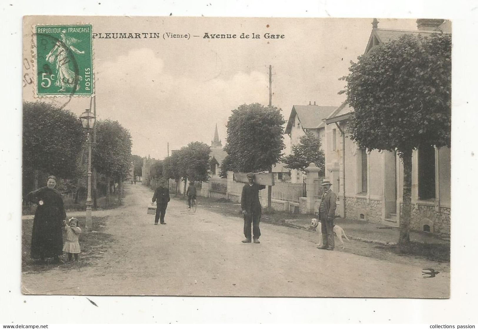 JC, Cp, 86, PLEUMARTIN, Avenue De La GARE, Voyagée - Pleumartin