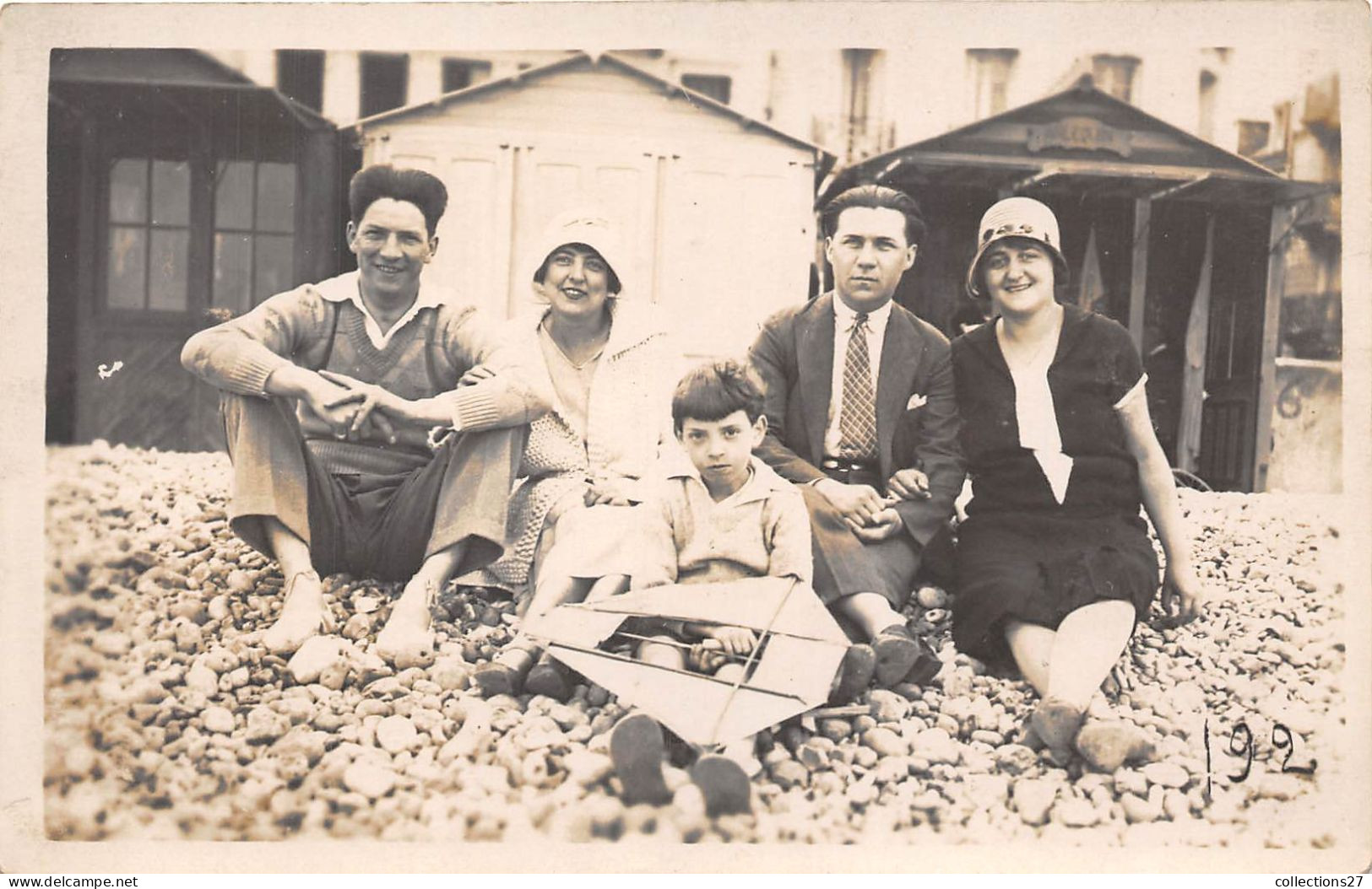 80-MER-LES-BAINS- CARTE PHOTO- PERSONNES SUR LA PLAGE - Mers Les Bains