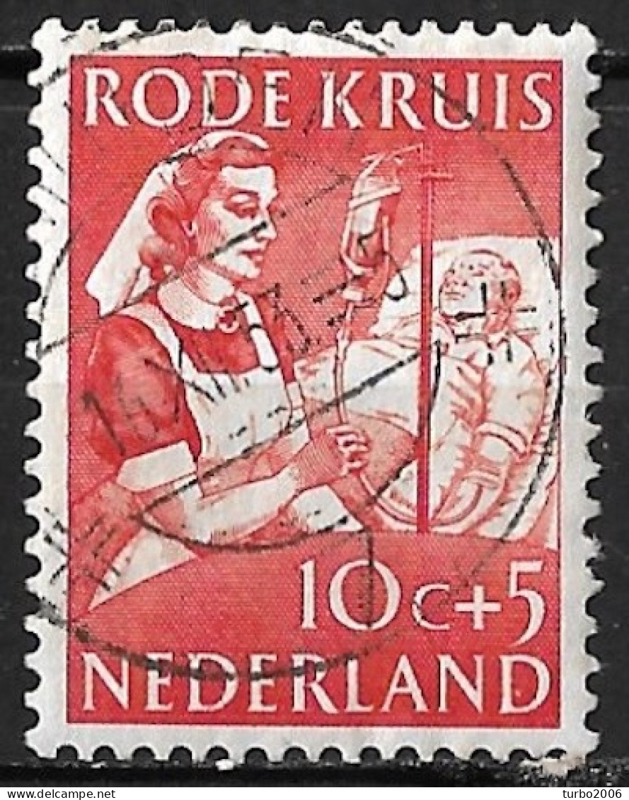 Plaatfout Wit Puntje In De 2e D Van NeDerland (zegel 82) In 1953 Rode Kruis 10 + 5 Ct. Rood NVPH 610 PM - Variétés Et Curiosités