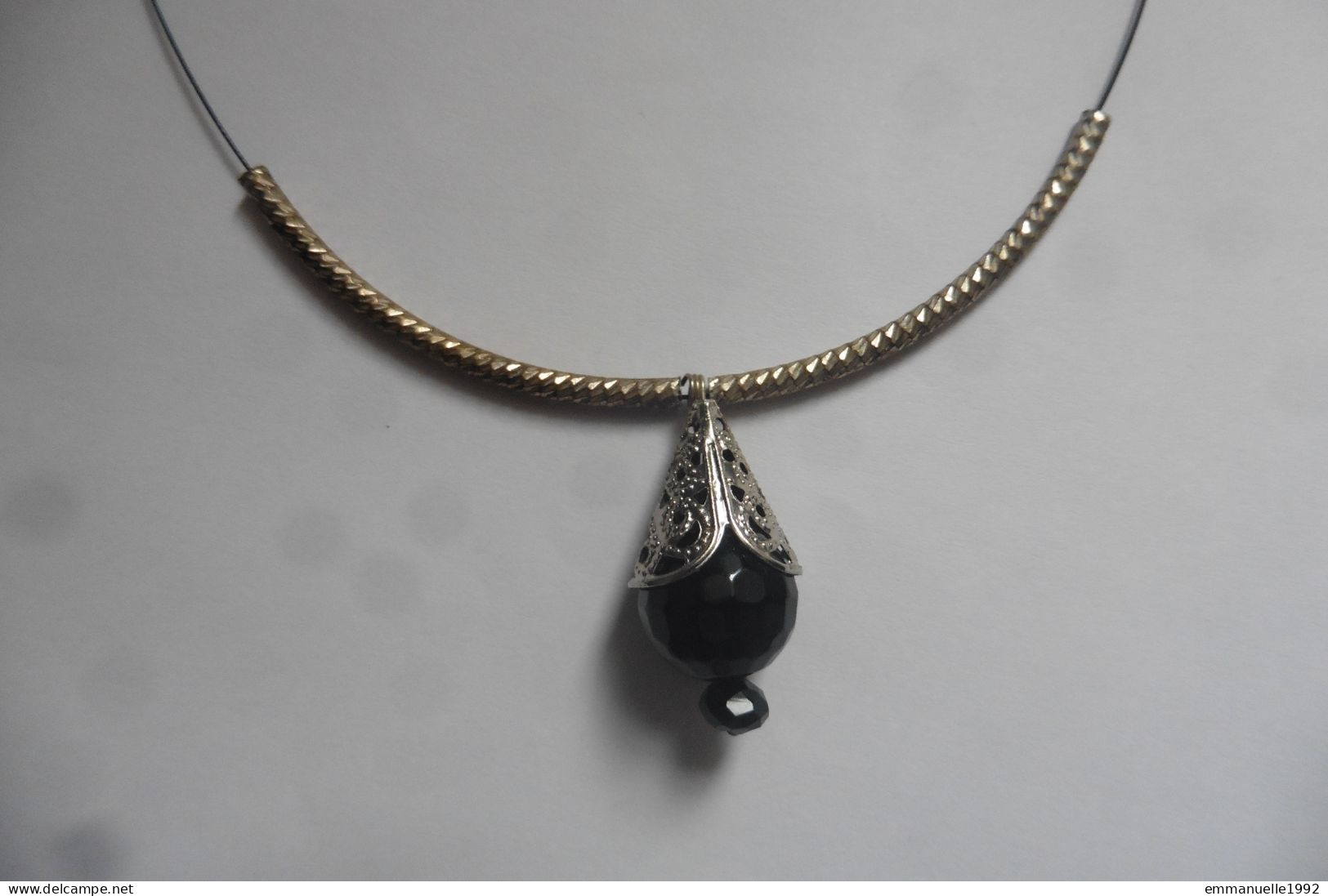 Collier Créateur Fil Cablé Noir Perles Ethniques Noir Ciselé Argent Beau Fermoir - Artisanat Asie - Ethnics