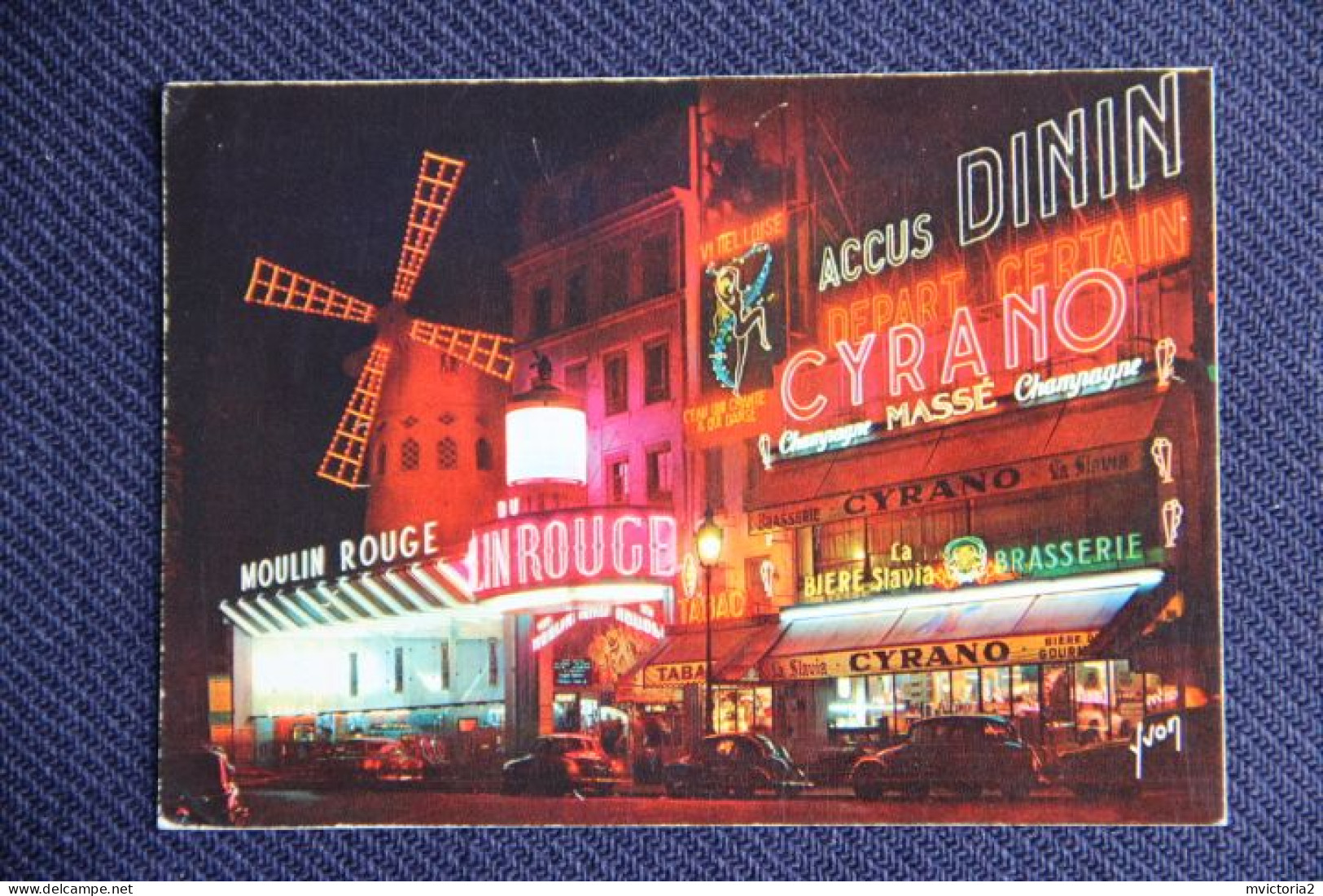 PARIS - Le MOULIN ROUGE - Cabaret