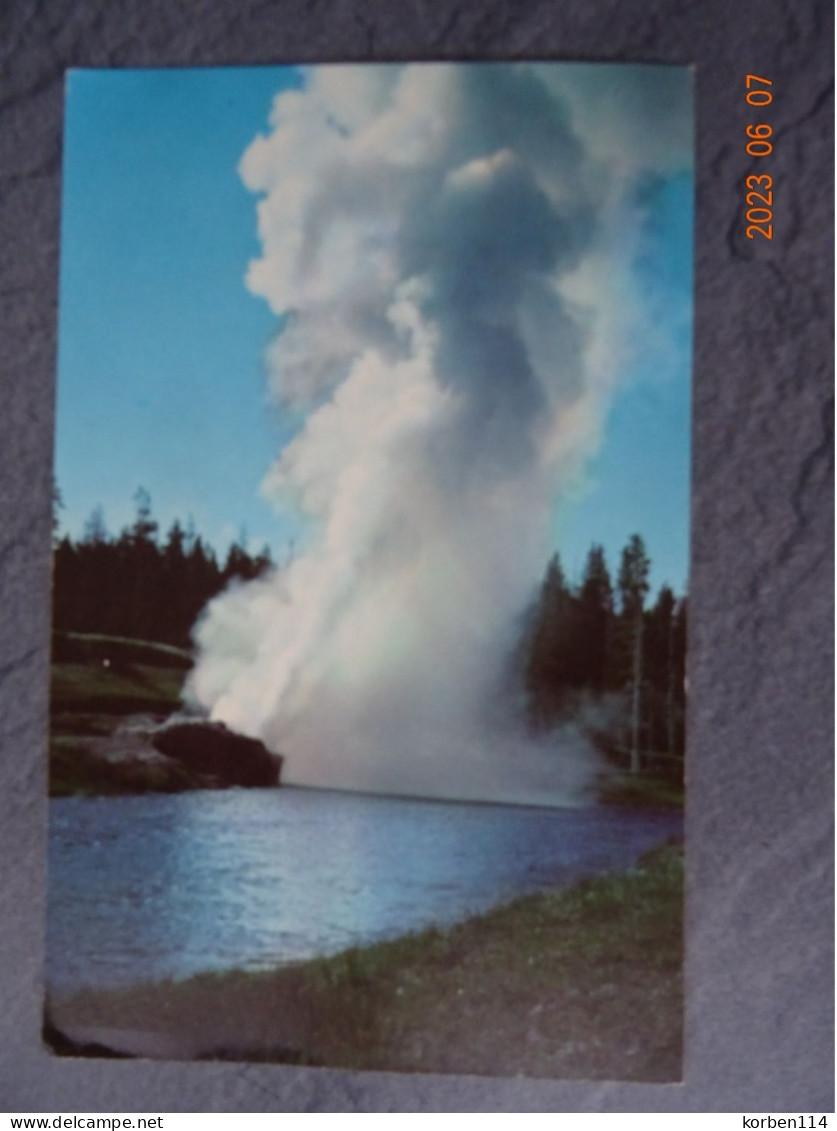 RIVERSTONE GEYSER  YELLOWSTONE NATIONAL PARK - Yellowstone