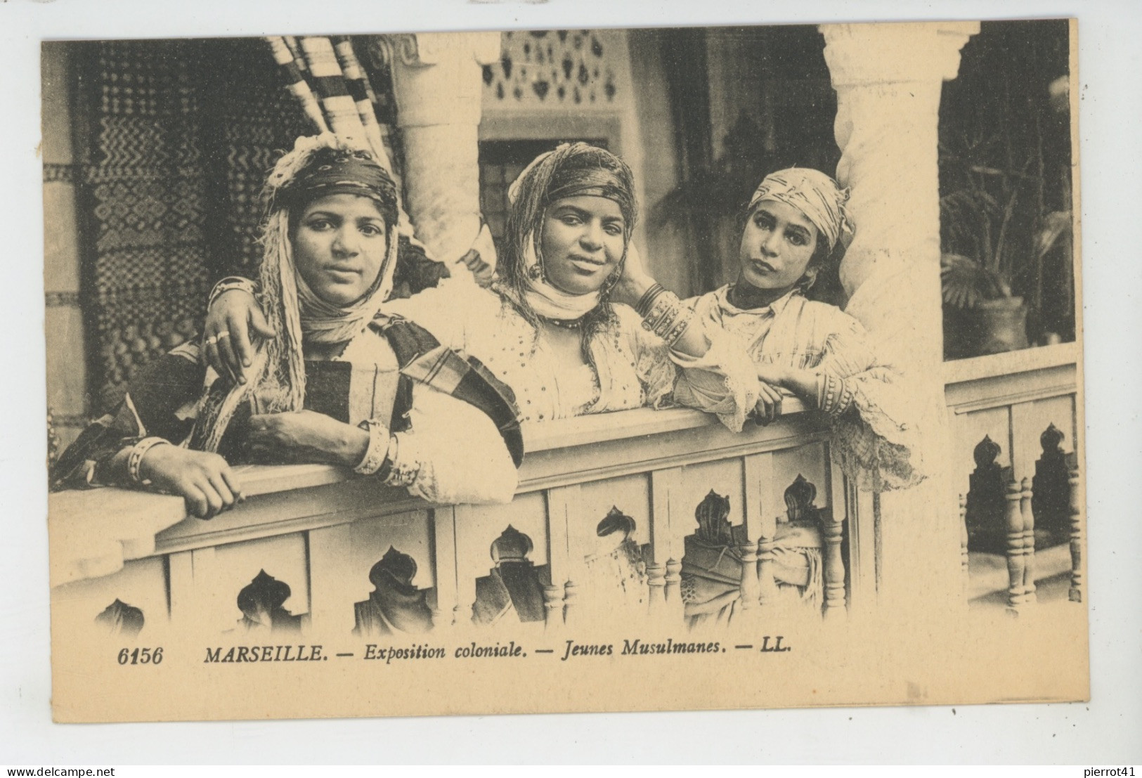 ETHNIQUES ET CULTURES - AFRIQUE DU NORD - Exposition Coloniale De Marseille - Jeunes Musulmanes - Afrique