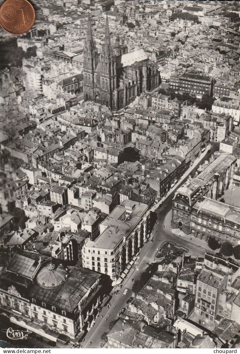 63 - Carte Postale Semi Moderne De  CLERMONT FERRAND  Vue Aérienne - Clermont Ferrand