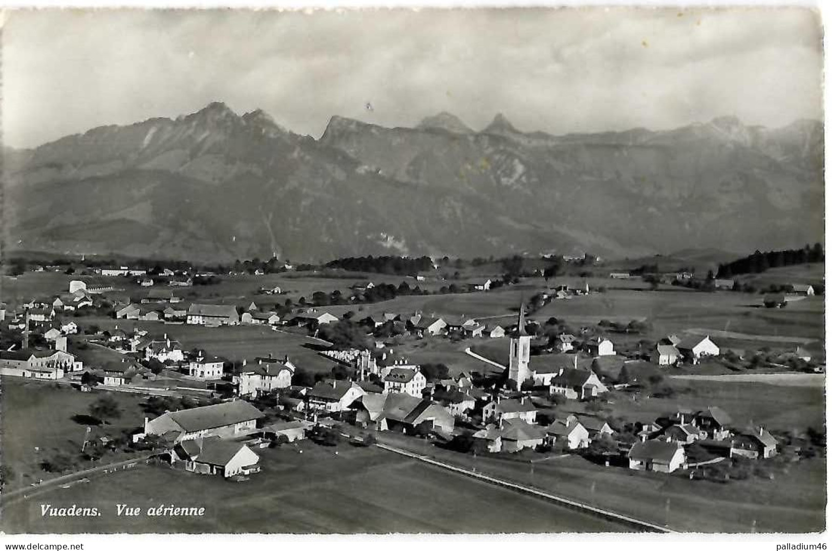 FRIBOURG VUADENS VUE AERIENNE - Circulé Affranchissement Militaire -  A. Deriaz Baulmes No 9953 - Vuadens